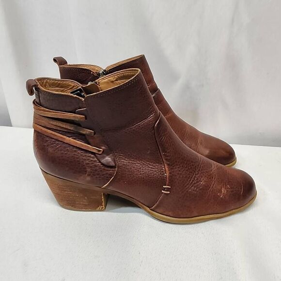 Comfortiva Kinsley Bootie Women's 11 Wide Brown Leather Ankle Book Round Toe - Picture 2 of 7